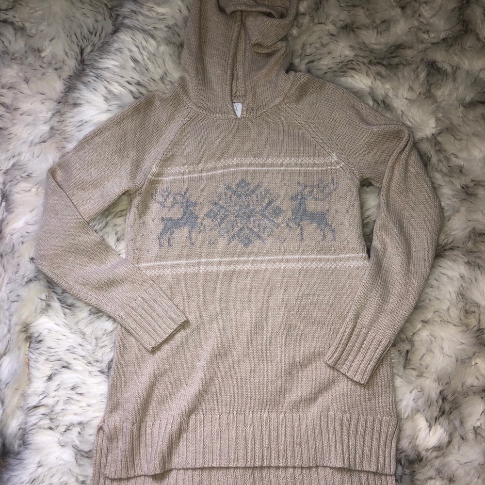 ‼️3 for $25 deal‼️ 

Sweater w/reindeer’s